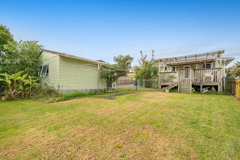 Photo of property in 9 Hand Road, Helensville, 0800