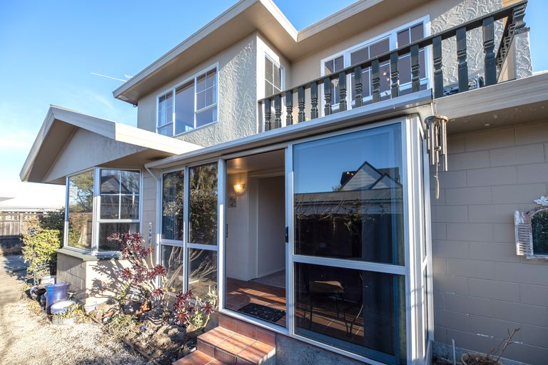 Photo of property in 2/5 Frome Place, St Albans, Christchurch, 8052