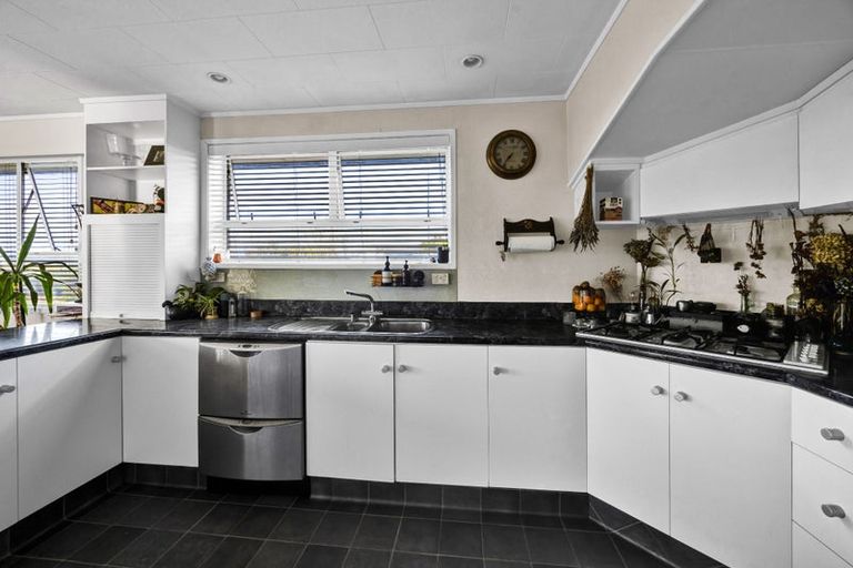 Photo of property in 4 Ropata Street, Hawera, 4610