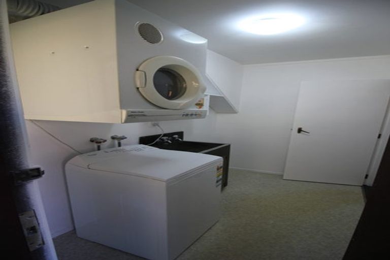 Photo of property in 21 Te Kiteroa Grove, Churton Park, Wellington, 6037