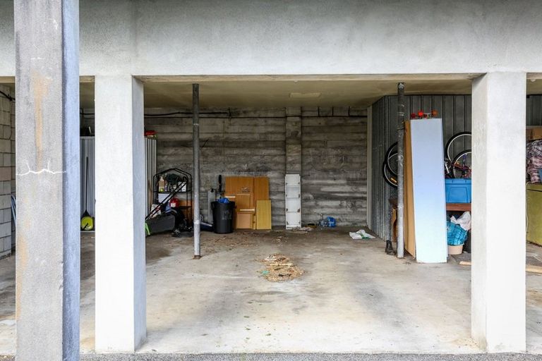 Photo of property in 6 Davies Lane, New Plymouth, 4310