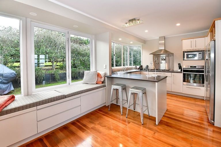 Photo of property in 1114 Whangaparaoa Road, Tindalls Beach, Whangaparaoa, 0930