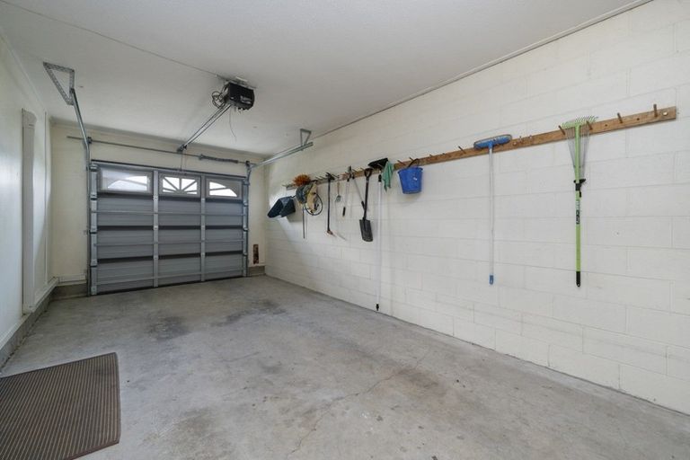 Photo of property in 2/369 Main Road, Tawa, Wellington, 5028