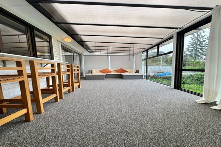 Photo of property in 7 Golf Road, New Lynn, Auckland, 0600