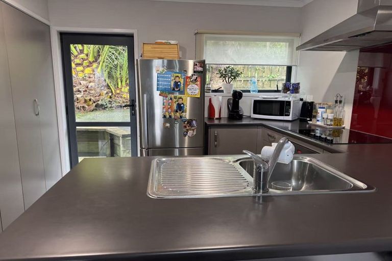 Photo of property in 10 Stredwick Drive, Torbay, Auckland, 0630