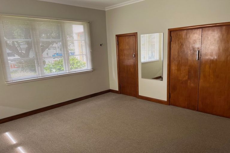 Photo of property in 150a The Parade, Island Bay, Wellington, 6023