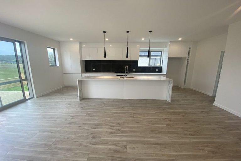Photo of property in 40 Lisle Farm Drive, Pukekohe, 2120