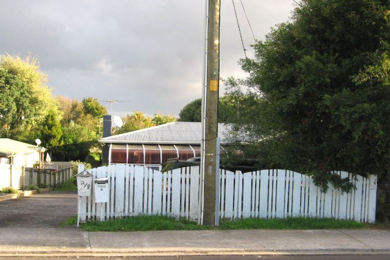 Photo of property in 1/8 Quiet Street, Te Atatu South, Auckland, 0610