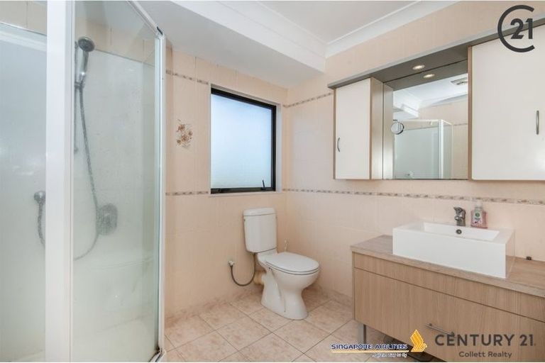 Photo of property in 49 College Road, Northcote, Auckland, 0627