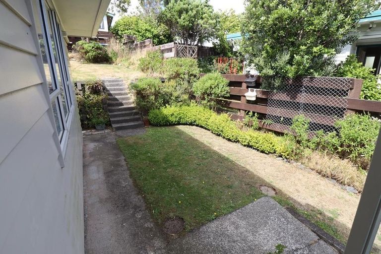 Photo of property in 47b Cypress Drive, Maungaraki, Lower Hutt, 5010