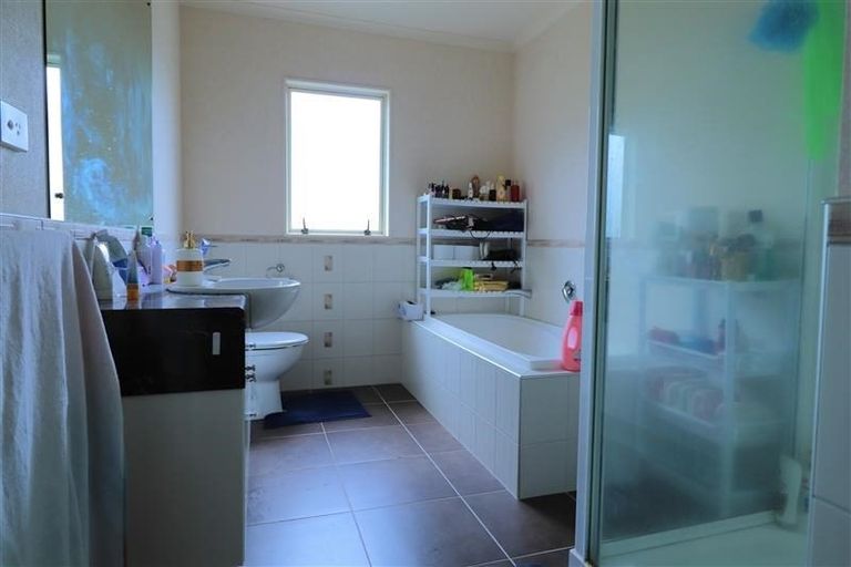 Photo of property in 22 Maybole Drive, Flat Bush, Auckland, 2016