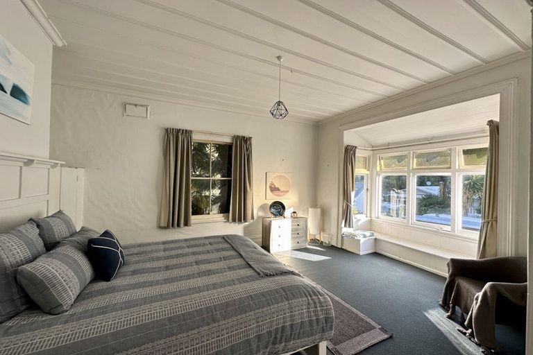 Photo of property in 35 Shakespeare Road, Bluff Hill, Napier, 4110