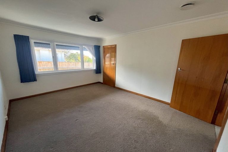 Photo of property in 110 Seaview Road, Westown, New Plymouth, 4310