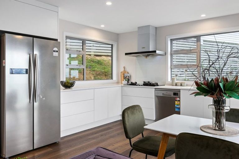 Photo of property in 4 Homebush Road, Khandallah, Wellington, 6035
