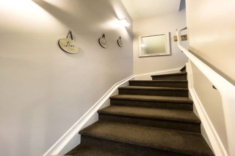 Photo of property in 1/89 Hobsonville Point Road, Hobsonville, Auckland, 0616