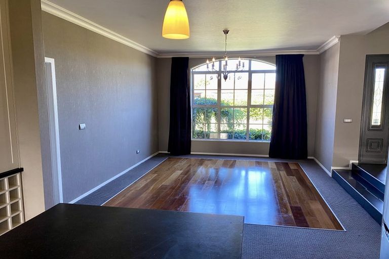 Photo of property in 2 Robertson Court, Cromwell, 9310