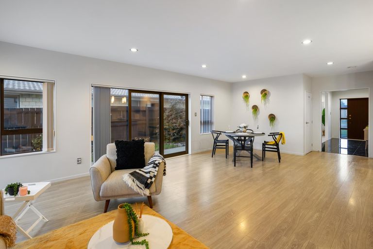 Photo of property in 16 Dalray Avenue, Takanini, 2112