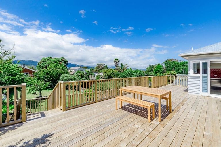Photo of property in 12 Gray Avenue, Paraparaumu Beach, Paraparaumu, 5032
