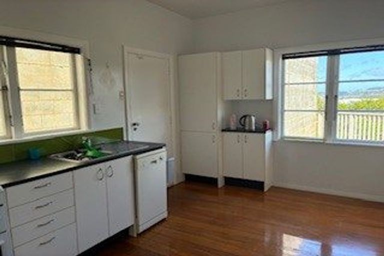 Photo of property in 93 Nevay Road, Miramar, Wellington, 6022