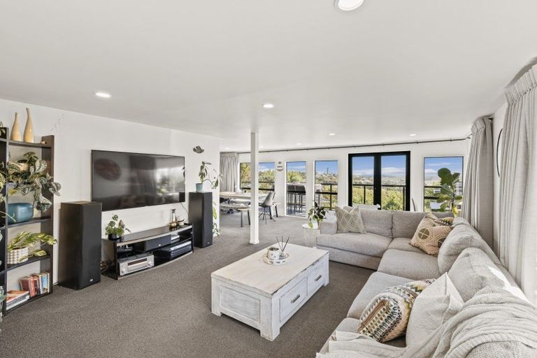 Photo of property in 106 Mount View Road, Bastia Hill, Whanganui, 4500