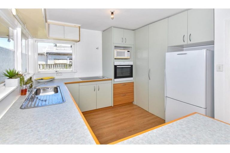 Photo of property in 1 Tanners Road, Mangere Bridge, Auckland, 2022