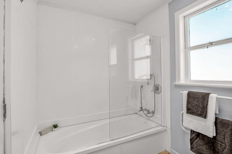 Photo of property in 84 Portal Street, Durie Hill, Whanganui, 4500