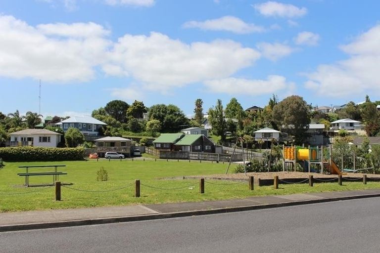 Photo of property in 52 Keegan Drive, Massey, Auckland, 0614