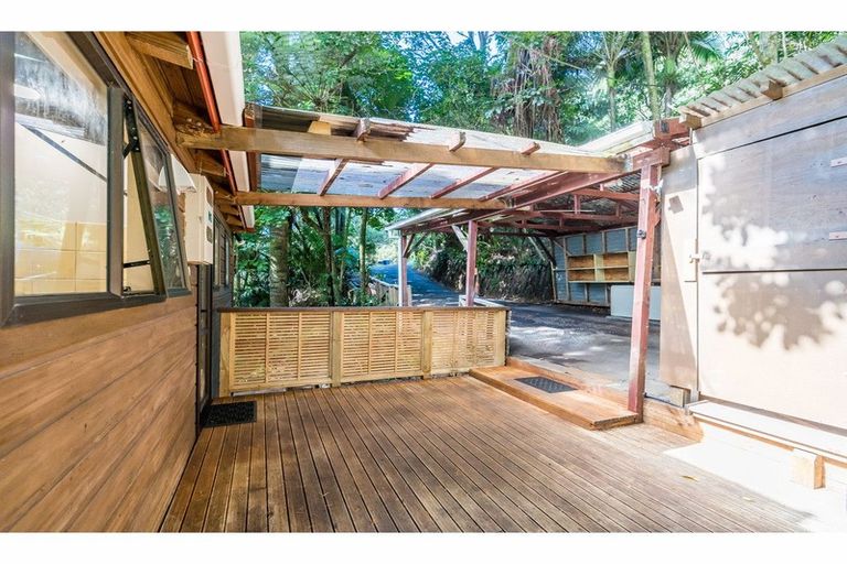 Photo of property in 271 Huia Road, Titirangi, Auckland, 0604
