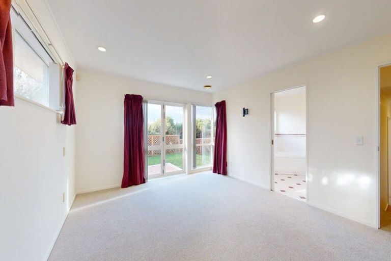 Photo of property in 16 Imran Terrace, Khandallah, Wellington, 6035