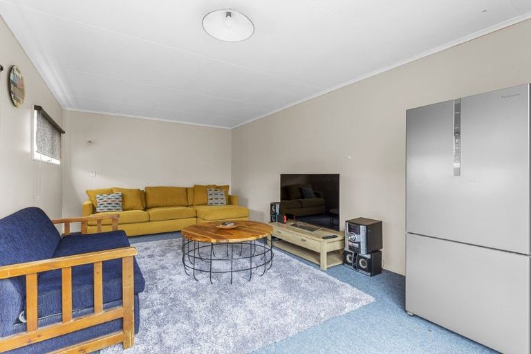 Photo of property in 58 Featherston Street, Takaro, Palmerston North, 4412