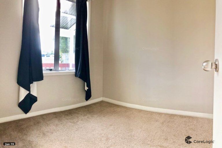 Photo of property in 18 Newington Road, Henderson, Auckland, 0612