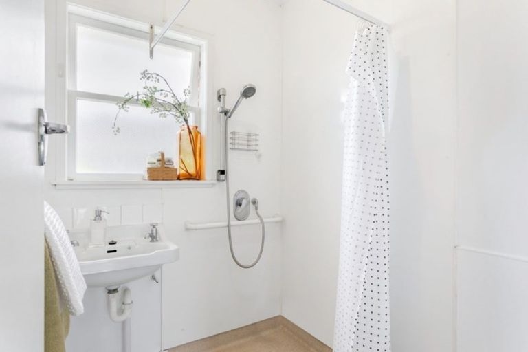 Photo of property in 3/24 Inverness Road, Browns Bay, Auckland, 0630