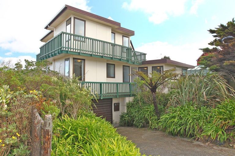 Photo of property in 167 Orangi Kaupapa Road, Northland, Wellington, 6012