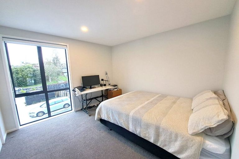 Photo of property in 20b Flaxdale Street, Birkdale, Auckland, 0626