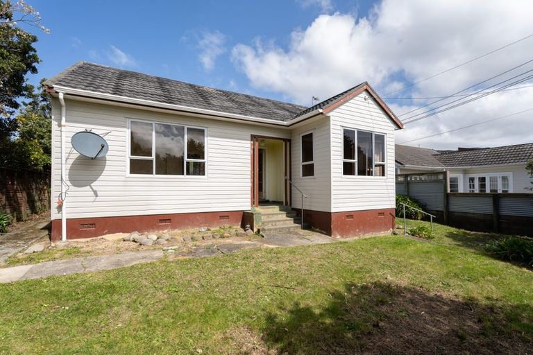 Photo of property in 8 Hindmarsh Street, Johnsonville, Wellington, 6037
