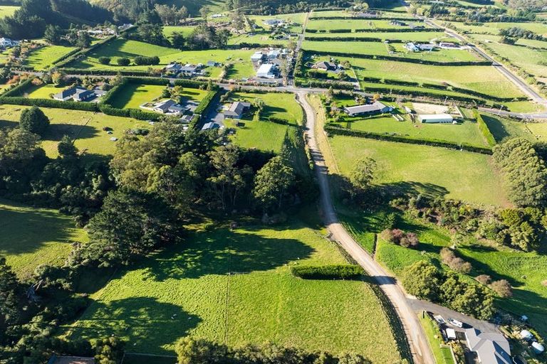 Photo of property in 27 Green Island Bush Road, Blackhead, Dunedin, 9076