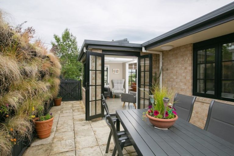 Photo of property in 44 Main Street, Greytown, 5712