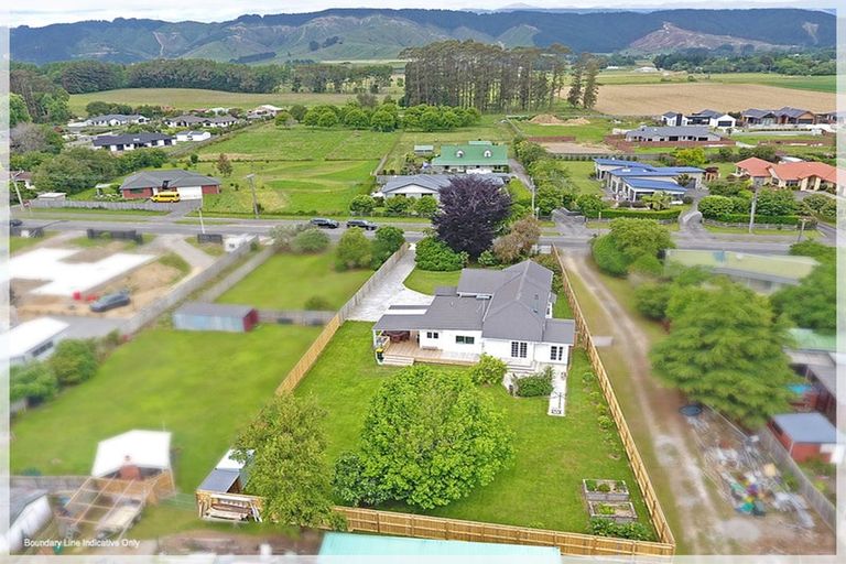 Photo of property in 35 Fairfield Road, Levin, 5510