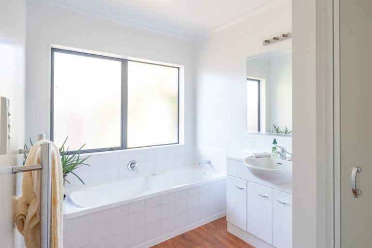 Photo of property in 104 Rimuvale Street, Pukehangi, Rotorua, 3015