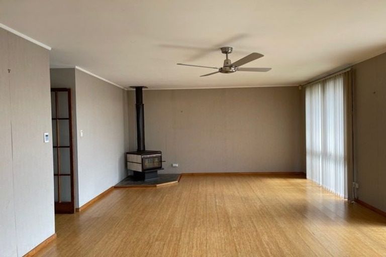 Photo of property in 951 East Coast Road, Torbay, Auckland, 0630