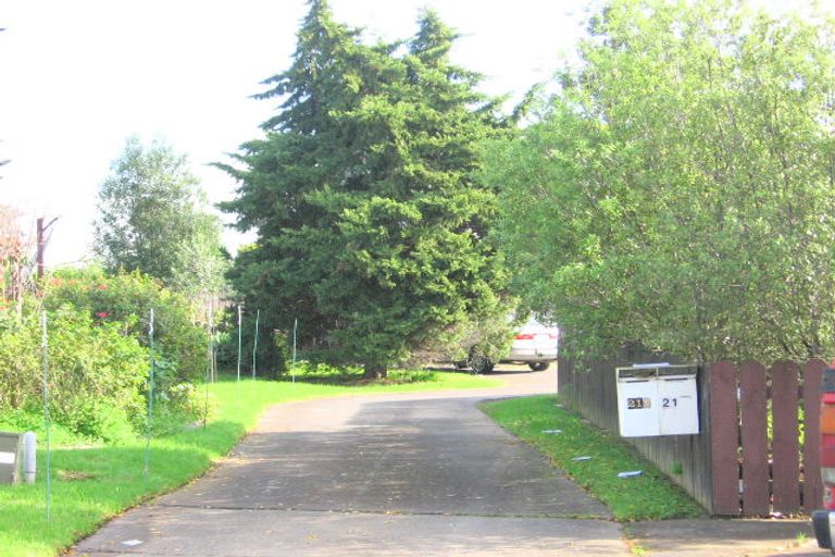 Photo of property in 2/21 Leven Lane, Totara Heights, Auckland, 2105