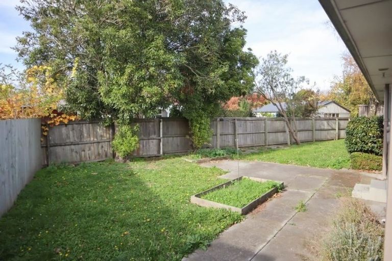 Photo of property in 66 Staveley Street, Avonhead, Christchurch, 8042