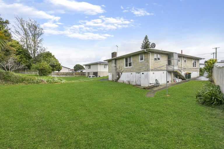 Photo of property in 10 Olive Street, Manurewa, Auckland, 2102