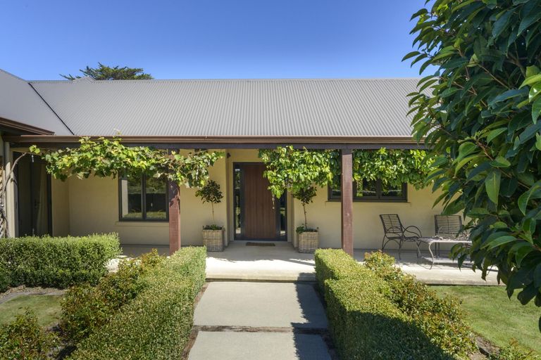 Photo of property in 443 Stoney Creek Road, Kelvin Grove, Palmerston North, 4470
