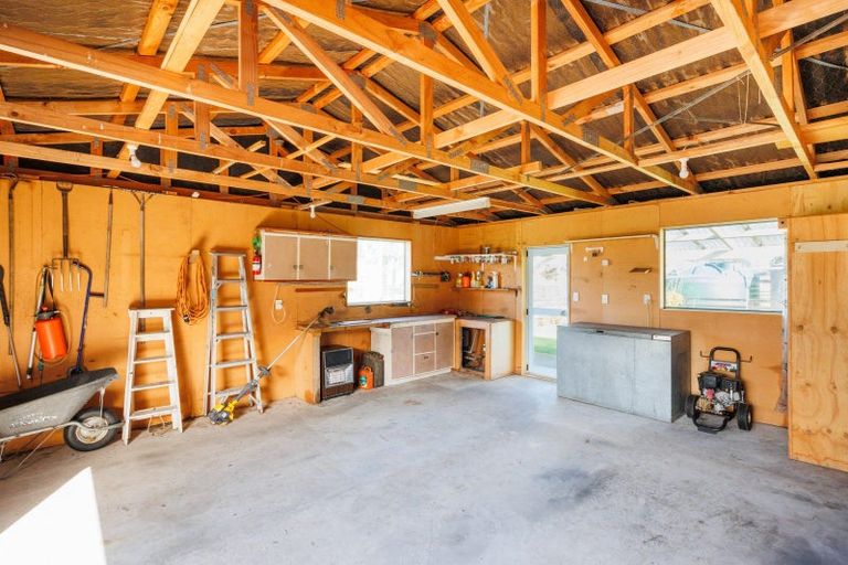 Photo of property in 112 Avenue Road, Foxton, 4891