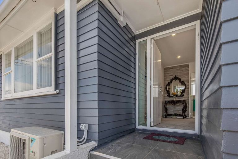 Photo of property in 8 Julian Place, Otara, Auckland, 2023