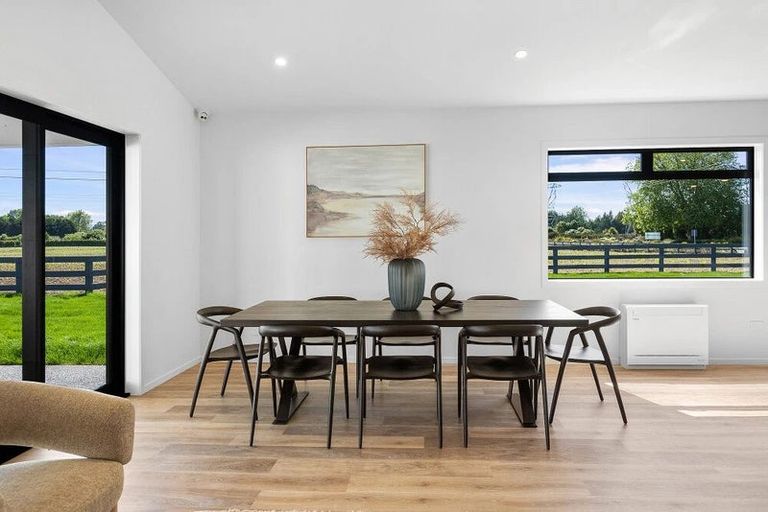 Photo of property in 19 Tukere Crescent, Kelvin Grove, 4470