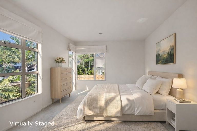 Photo of property in 2/13 Stoneleigh Court, Sunnynook, Auckland, 0632