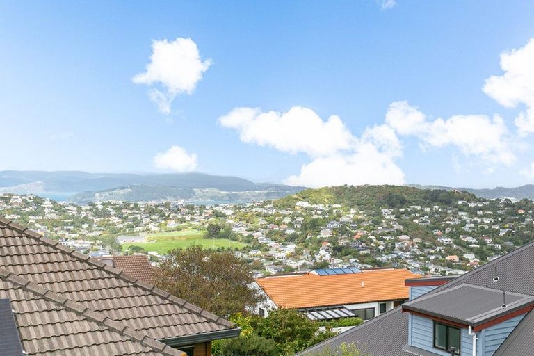 Photo of property in 11 Ramphal Terrace, Khandallah, Wellington, 6035