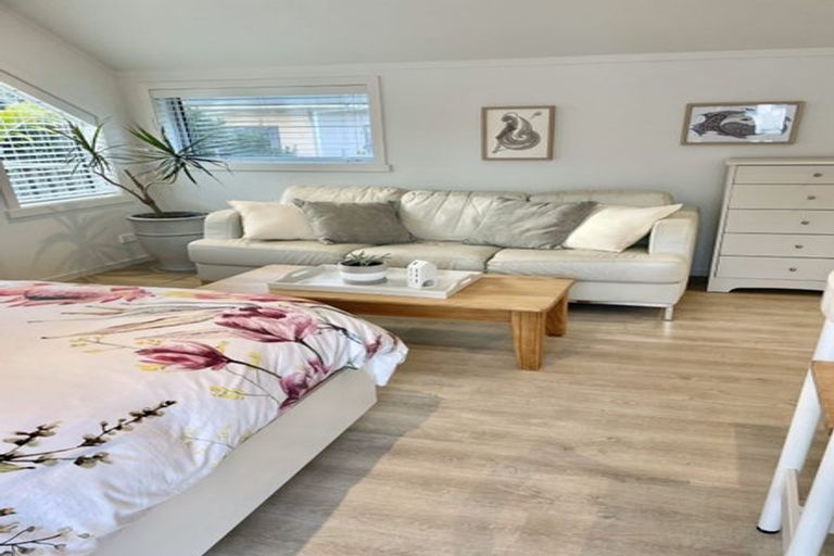 Photo of property in 5 Marine Parade, Orewa, 0931